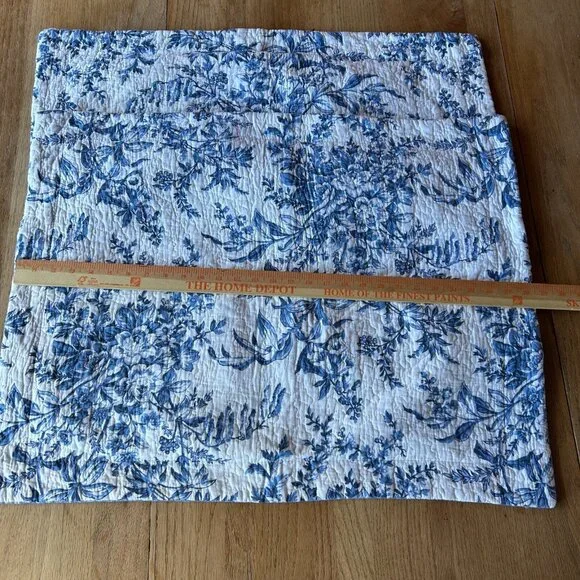 Vtg Laura Ashley Quilted Pillow Shams Blue & White 28 X 22 Shabby Chic Country - Picture 4 of 6